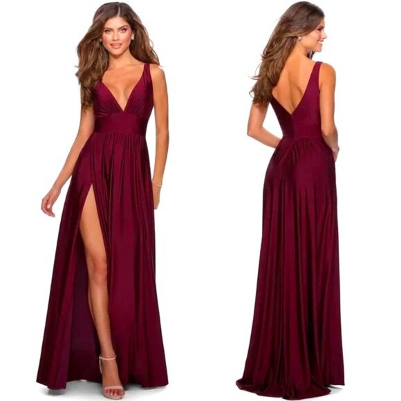NWT LA FEMME Plunge Neck High Slit Party Gown Sleeveless Dark Berry 8 MSRP $328